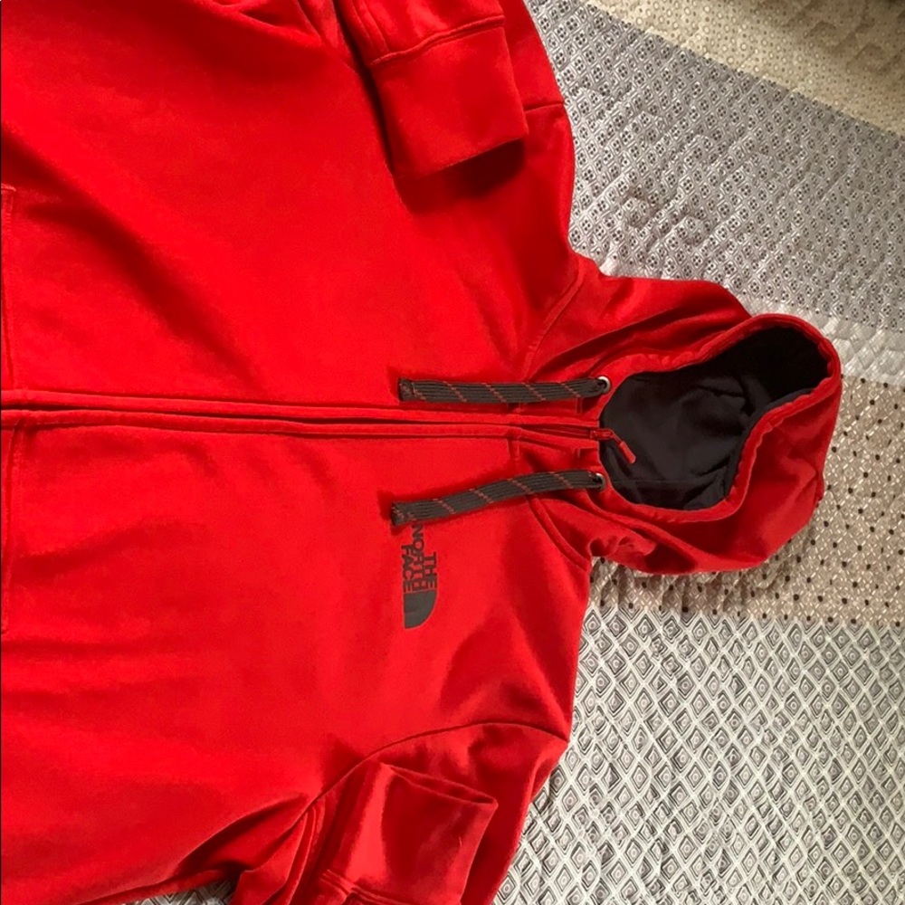 The North Face hoodie (red)